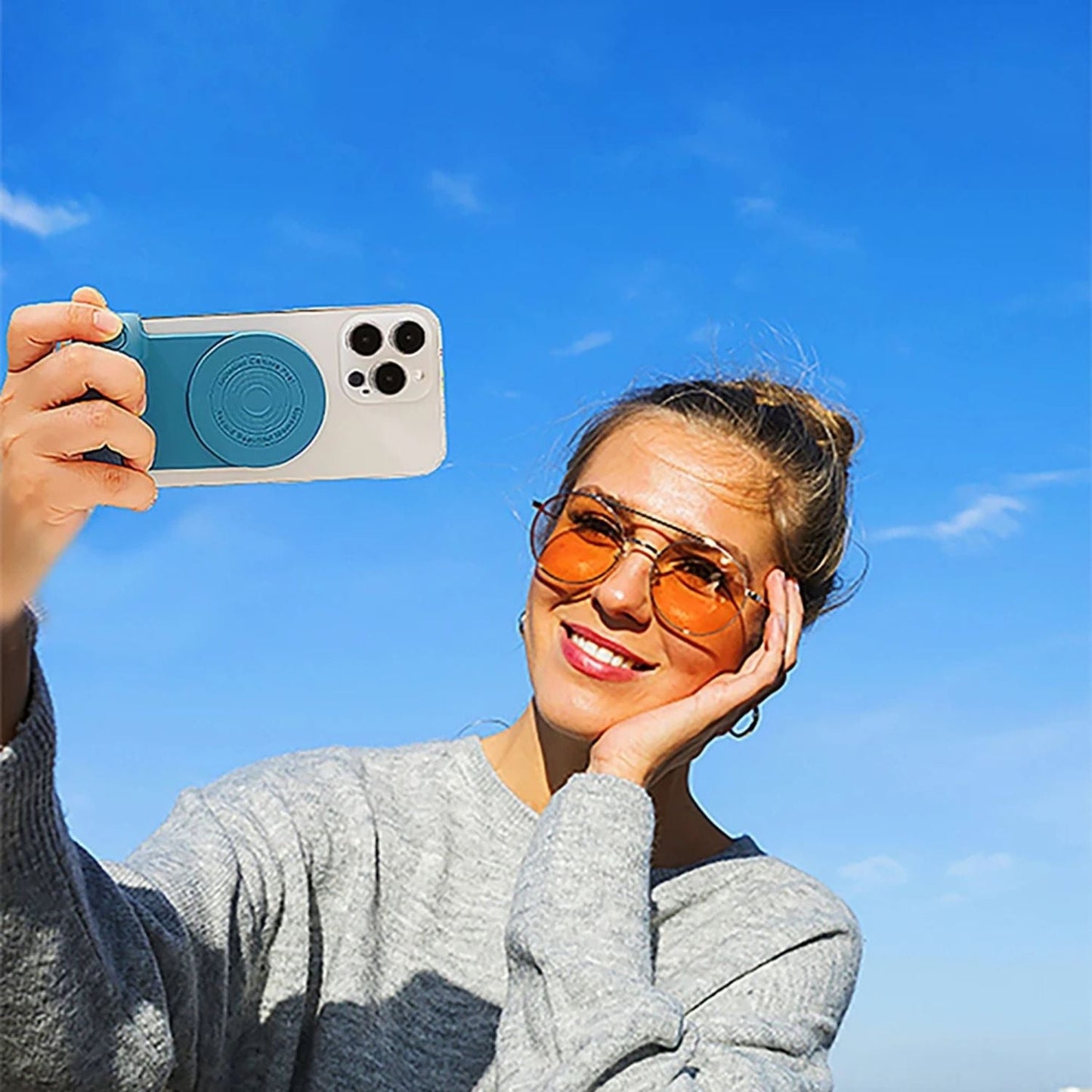 Magnetic Holder with Camera Snap & PowerBank - MoodPeach