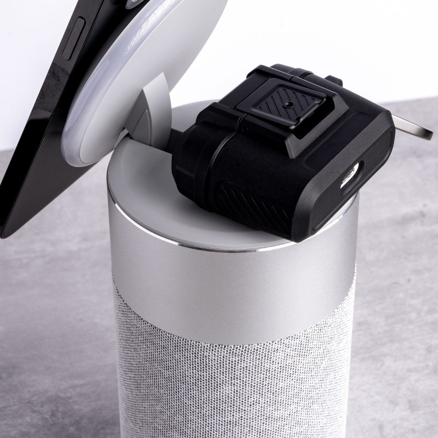 2 in 1 Magnetic Charger & Speaker - MoodPeach